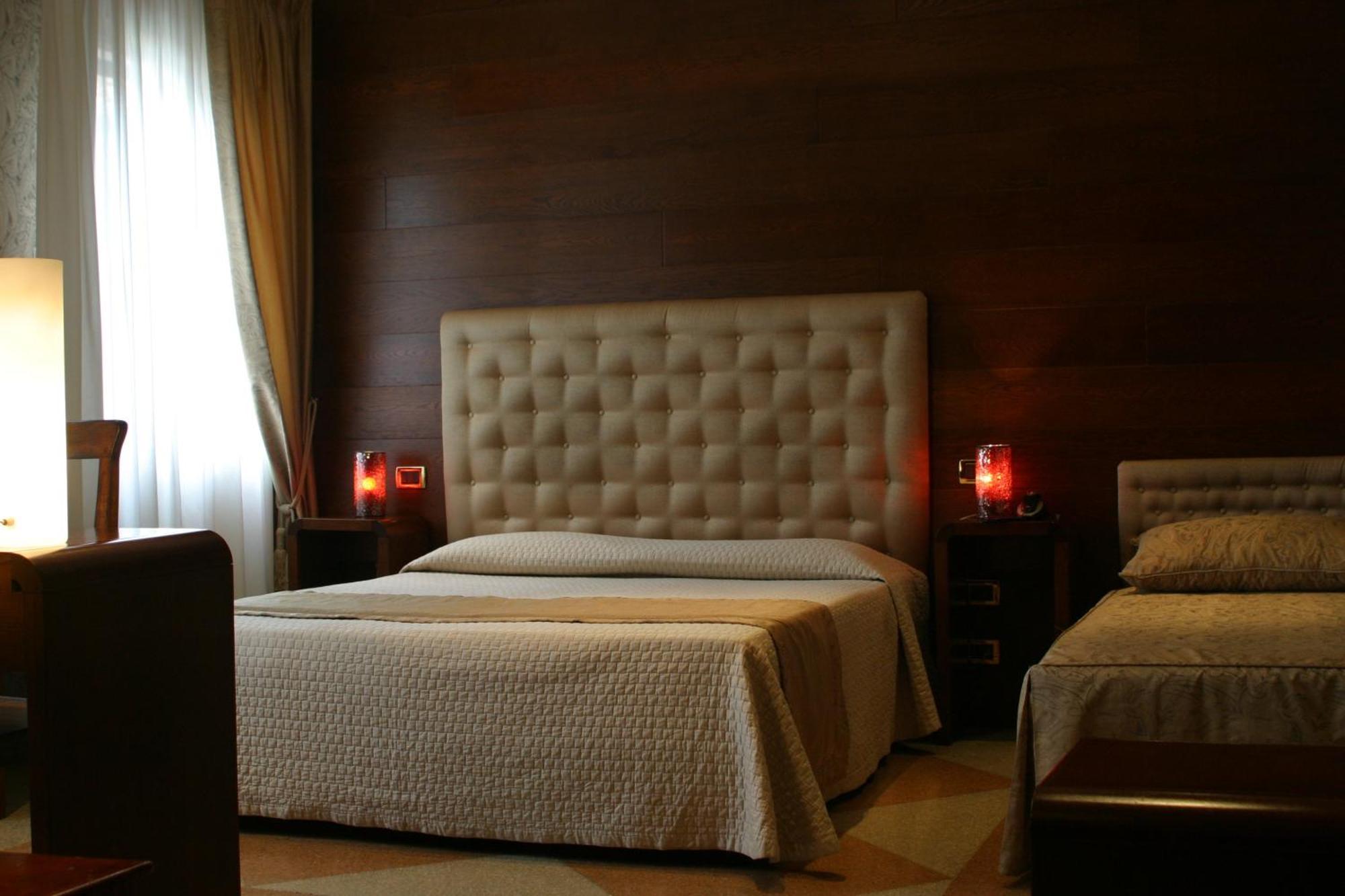 Hotel Abbazia Venice Exterior photo
